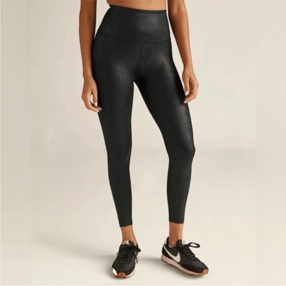 Beyond Yoga Leatherette XS High Waisted Midi Leggings Black USA Faux Leather - Picture 1 of 7